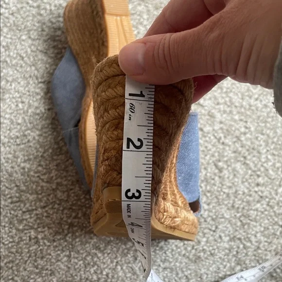 Eric Michael Denim Shimmer Blue Wedge Sandals - Size 39 (8) - Picture 8 of 8